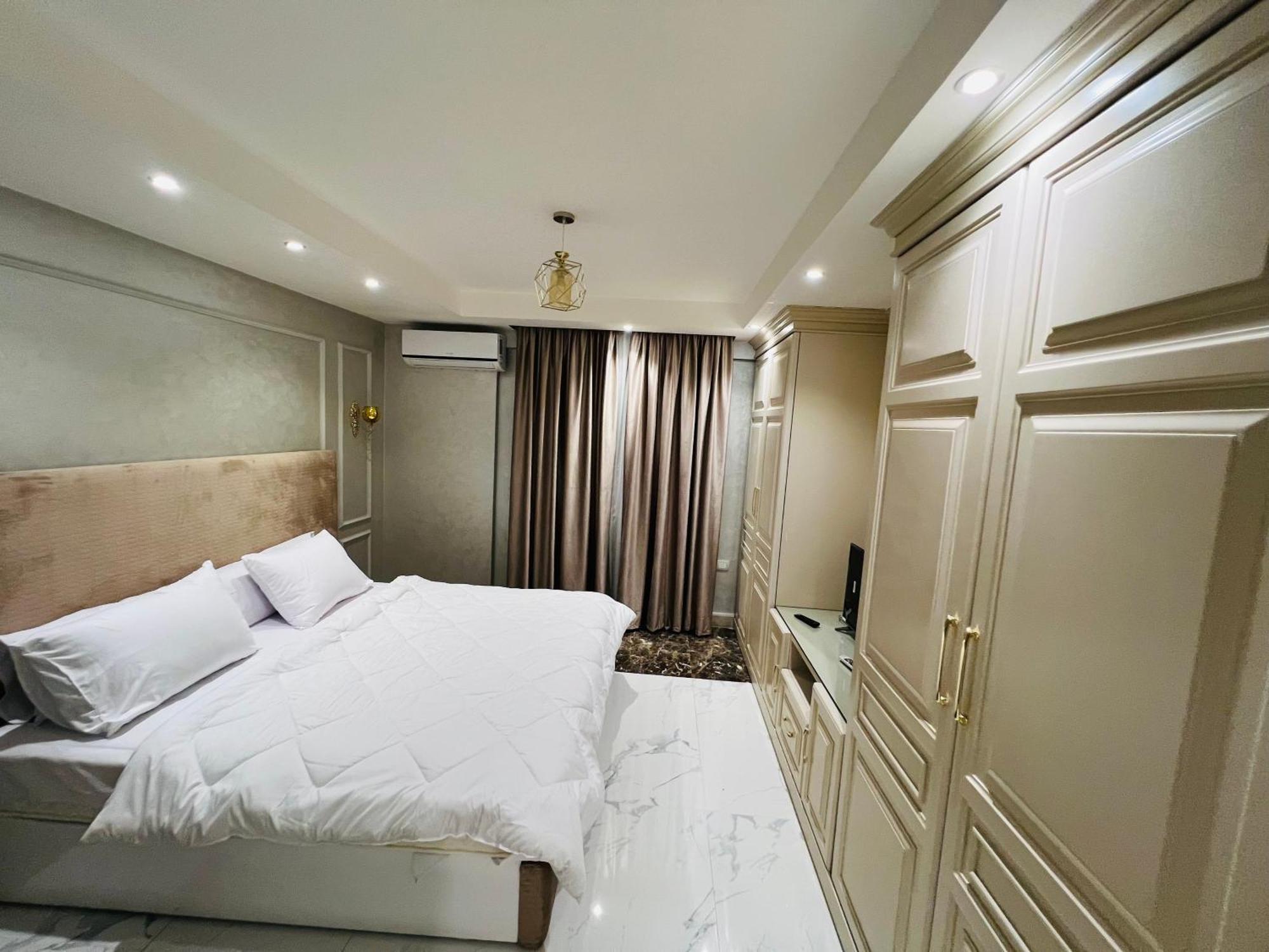 المهندسين / عبدالمنعم رياض Apartment *
